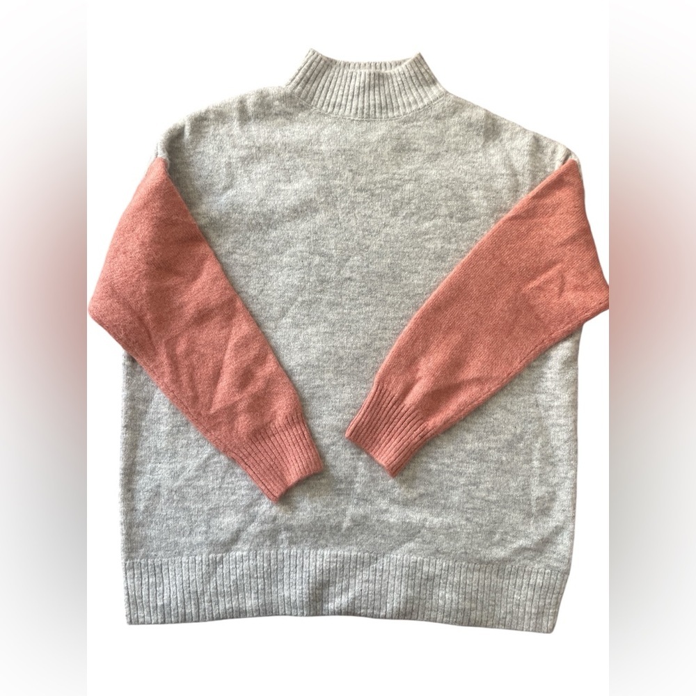 EVANS Women’s Gray With Blush Pink Sleeves Oversized Knit Mock Sweater Size 18